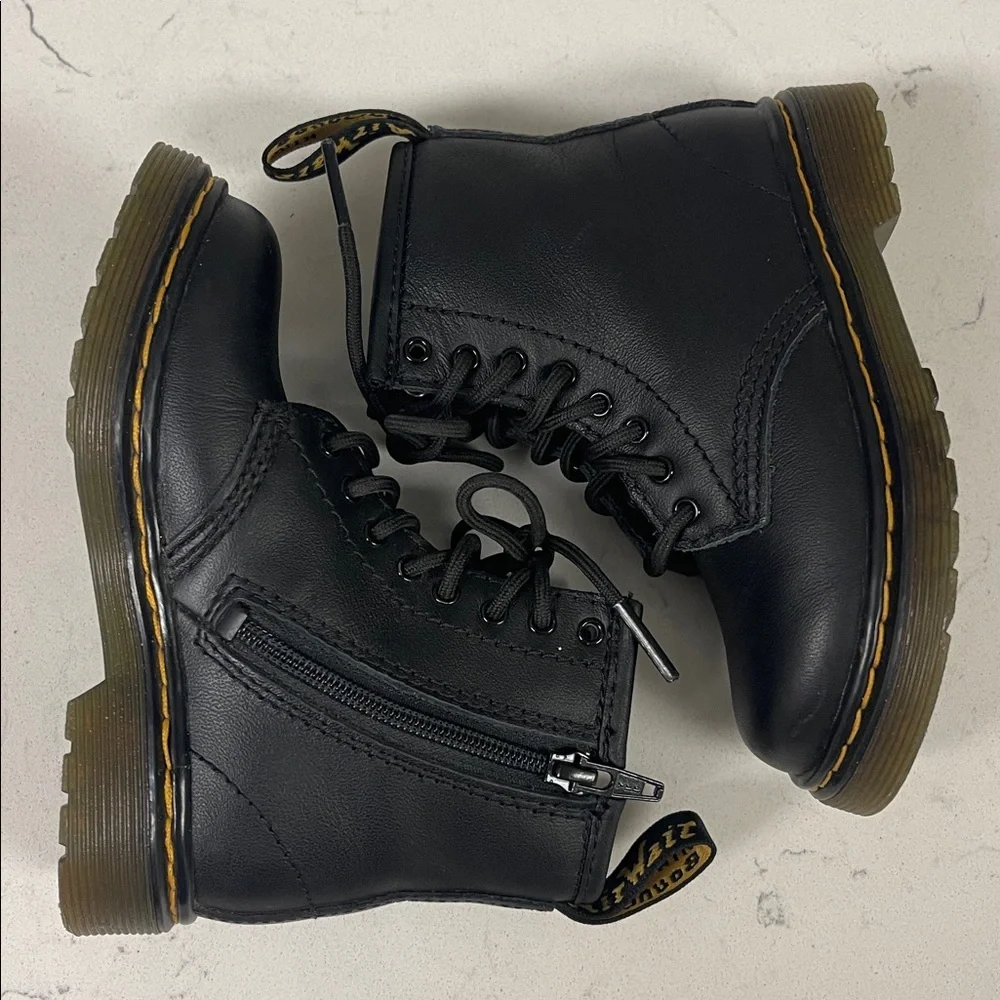 DR MARTEN TODDLER 1460 T SOFTY T LEATHER LACE UP BOOTS Size 7